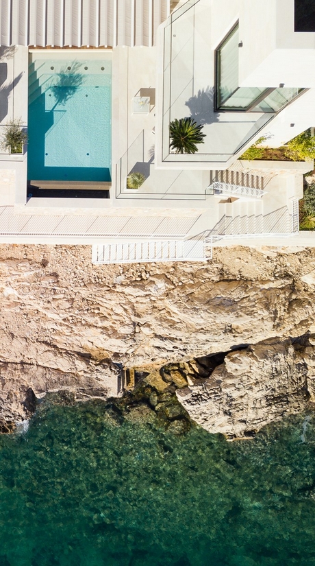 Frontline and near the beach Villas